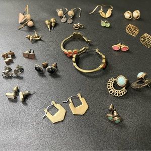 Earring Bundle - 19 pairs!